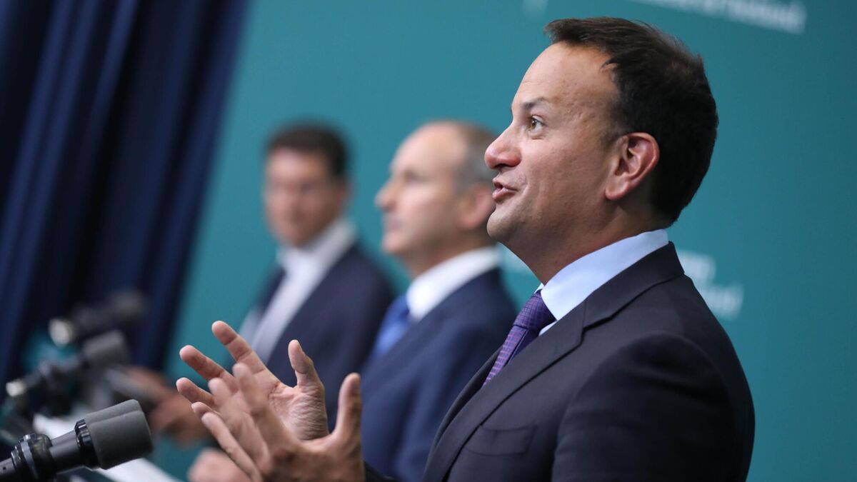 'Very serious situation' in hospitals could slow down reopening, T&aacute;naiste warns