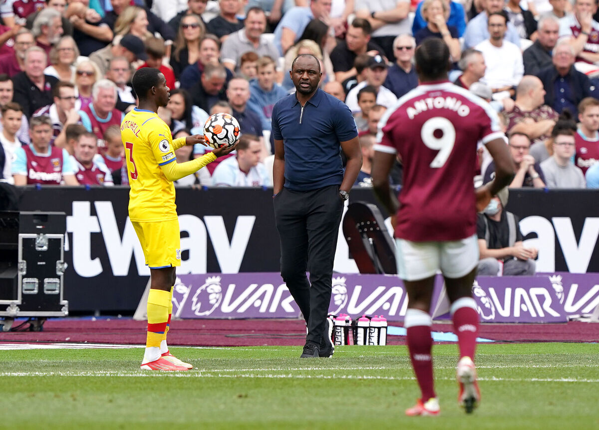 Crystal Palace manager Patrick Vieira (centre) 