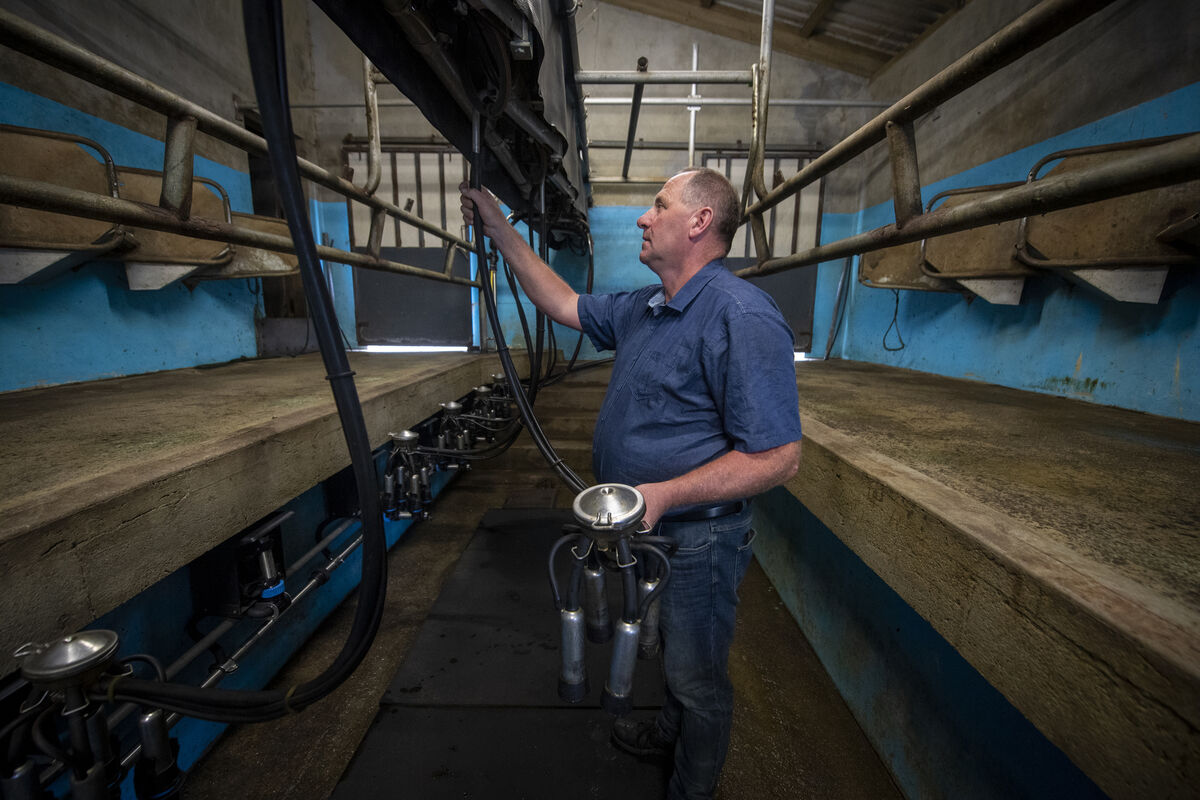 Dinny Glavin is part of ESB Networks Dingle Project and an Ambassador as part of the Dingle Adapts Energy Live Series. He is pictured here in his Milking Parlor. Picture: Domnick Walsh. Dinny Glavin is part of ESB Networks Dingle Project and an Ambassador as part of the Dingle Adapts Energy Live Series. He is pictured here in his Milking Parlor. Picture: Domnick Walsh.