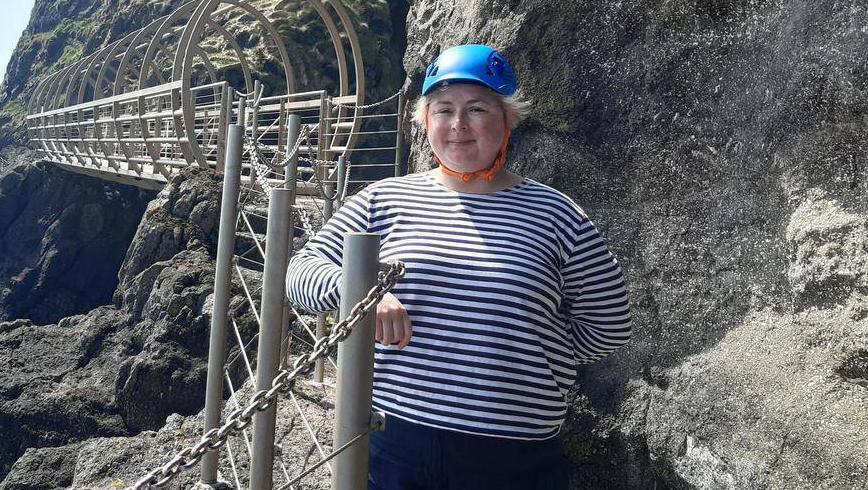 Thursday TV Tips: Up on a cliff with Siobhan McSweeney — and Glow Up Ireland makeup skills
