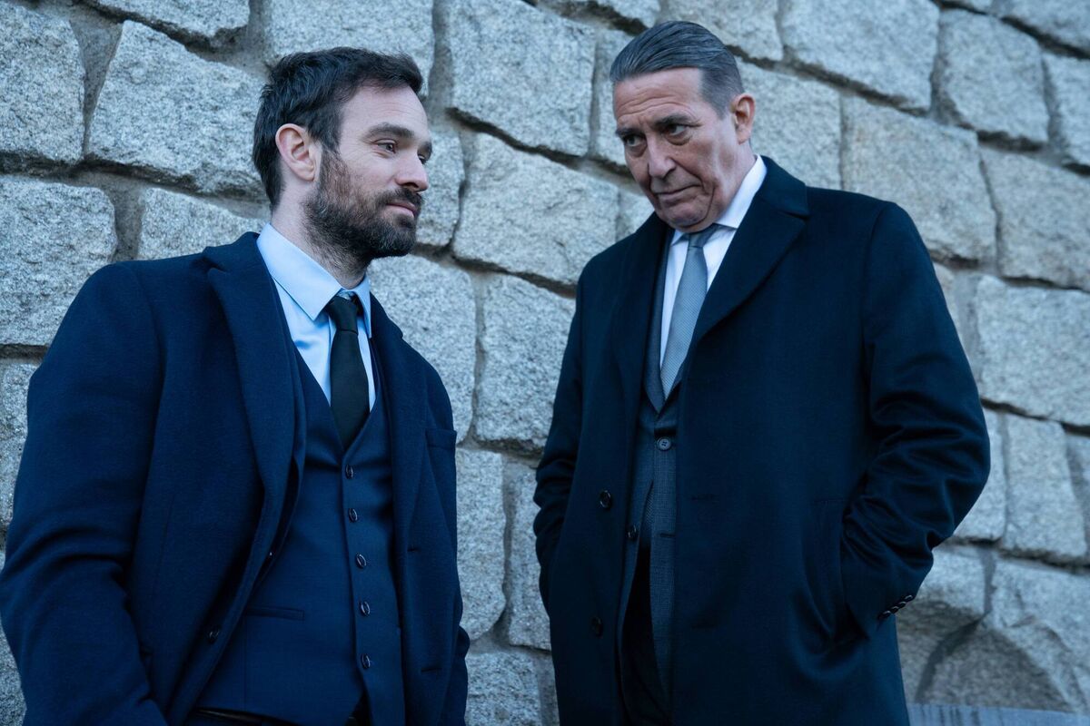 Charlie Cox and Aidan Gillen in 'Kin'