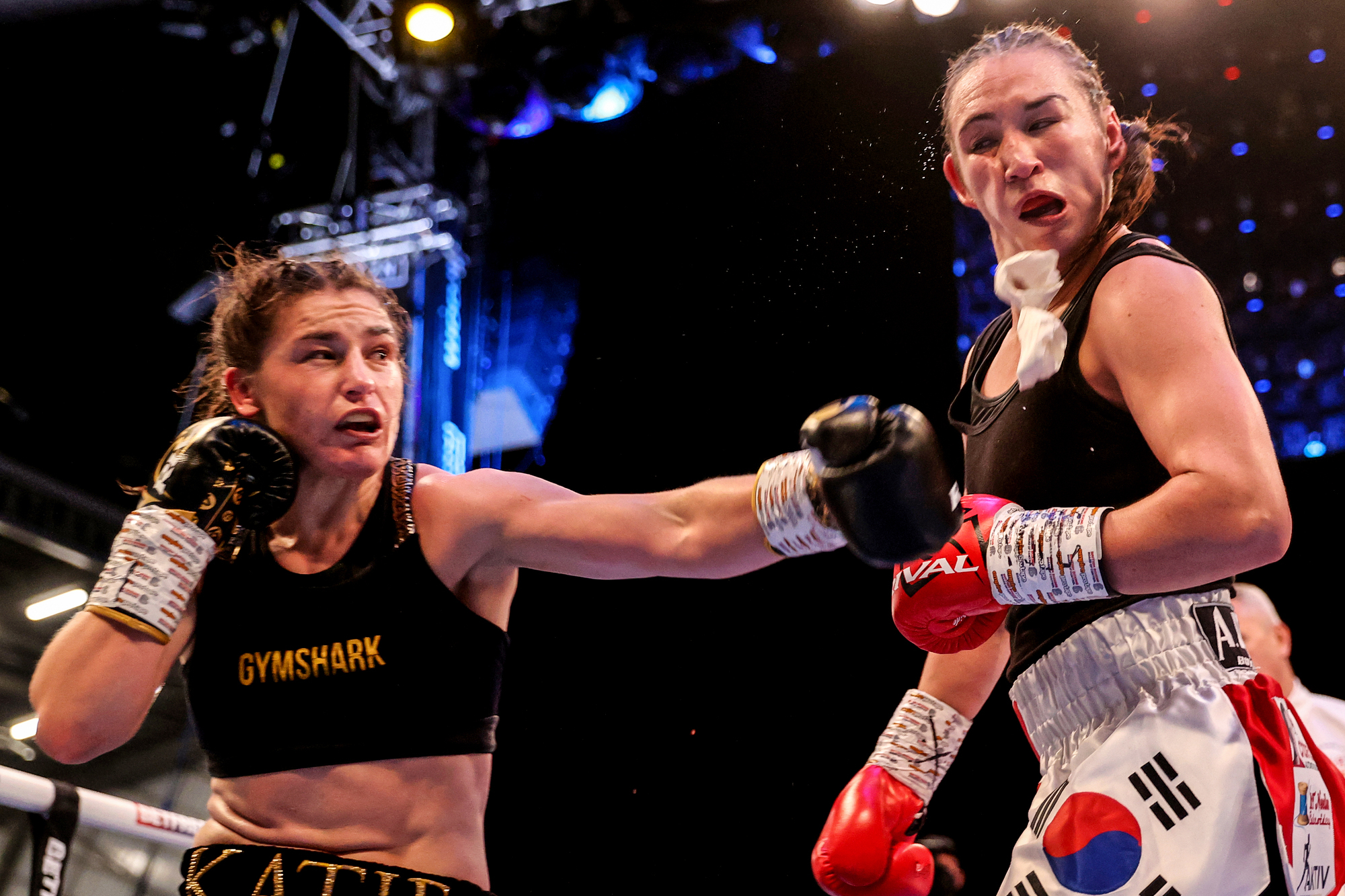 Katie Taylor wins every round in utterly dominant victory over Jennifer Han