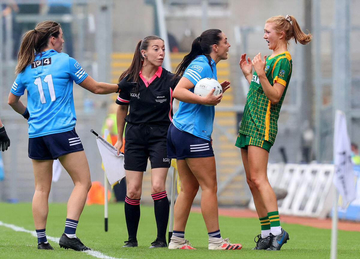 Tempers flare between Dublin's Sinead Goldrick and Aoibheann Leahy of Meath. Picture: INPHO/Bryan Keane