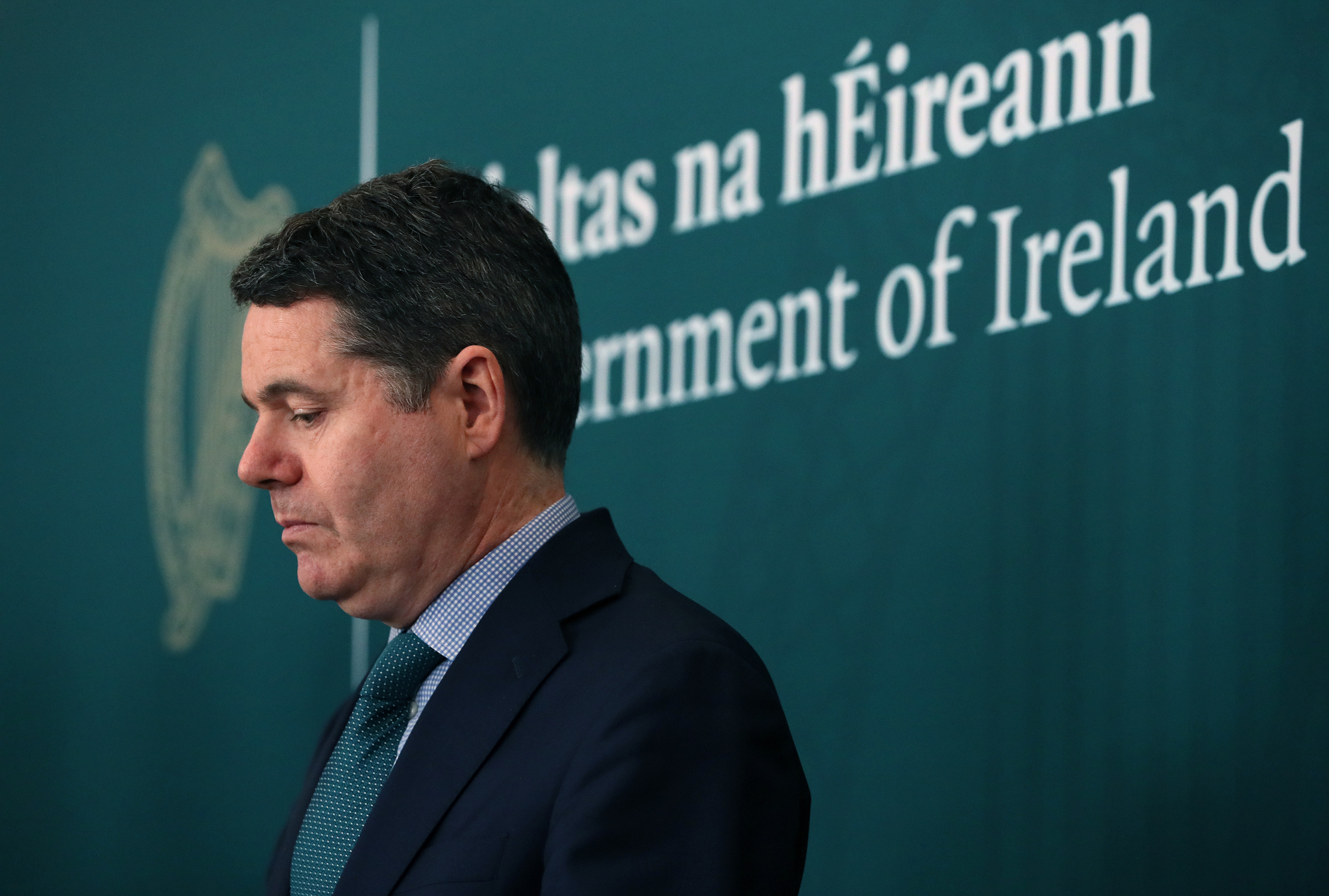 Ministers' memo will warn against giveaway budget