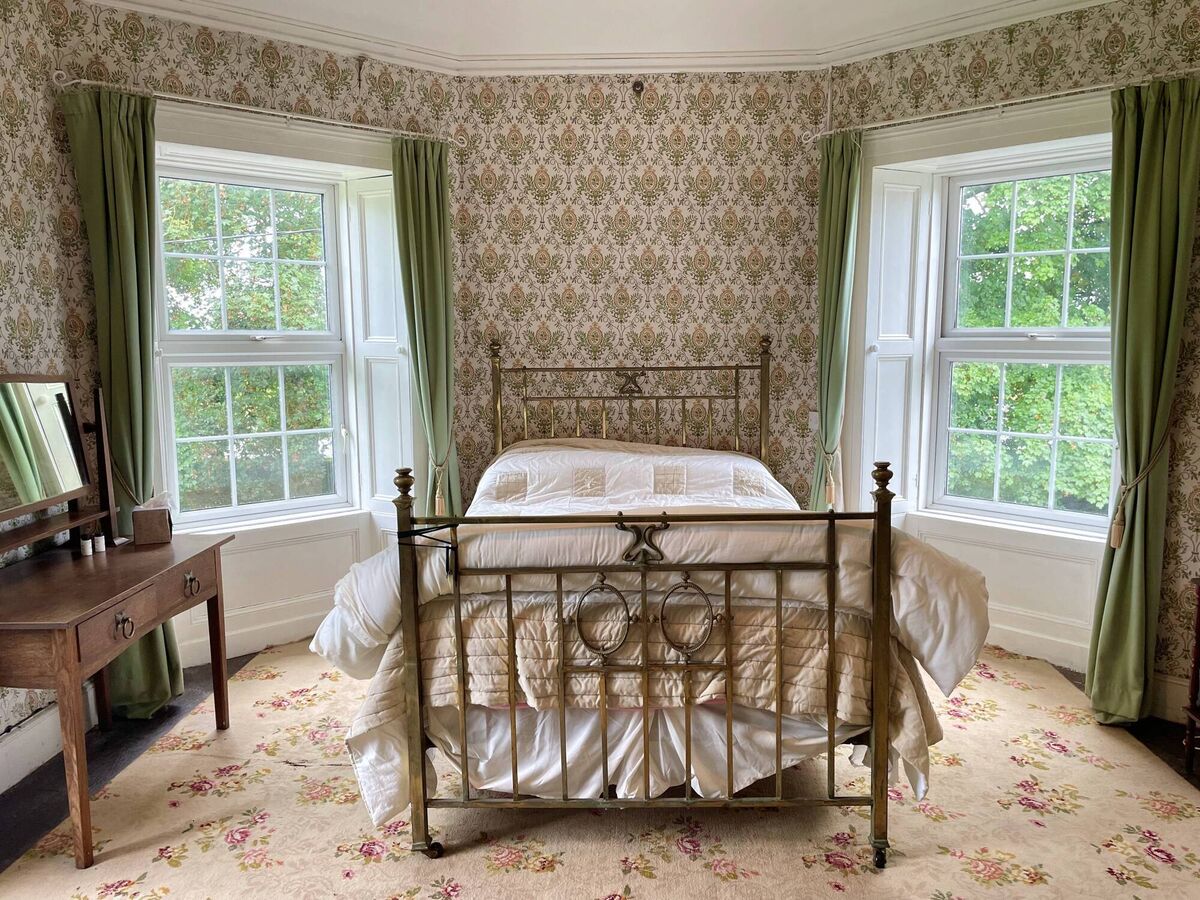 Bedrooms with bay windows
