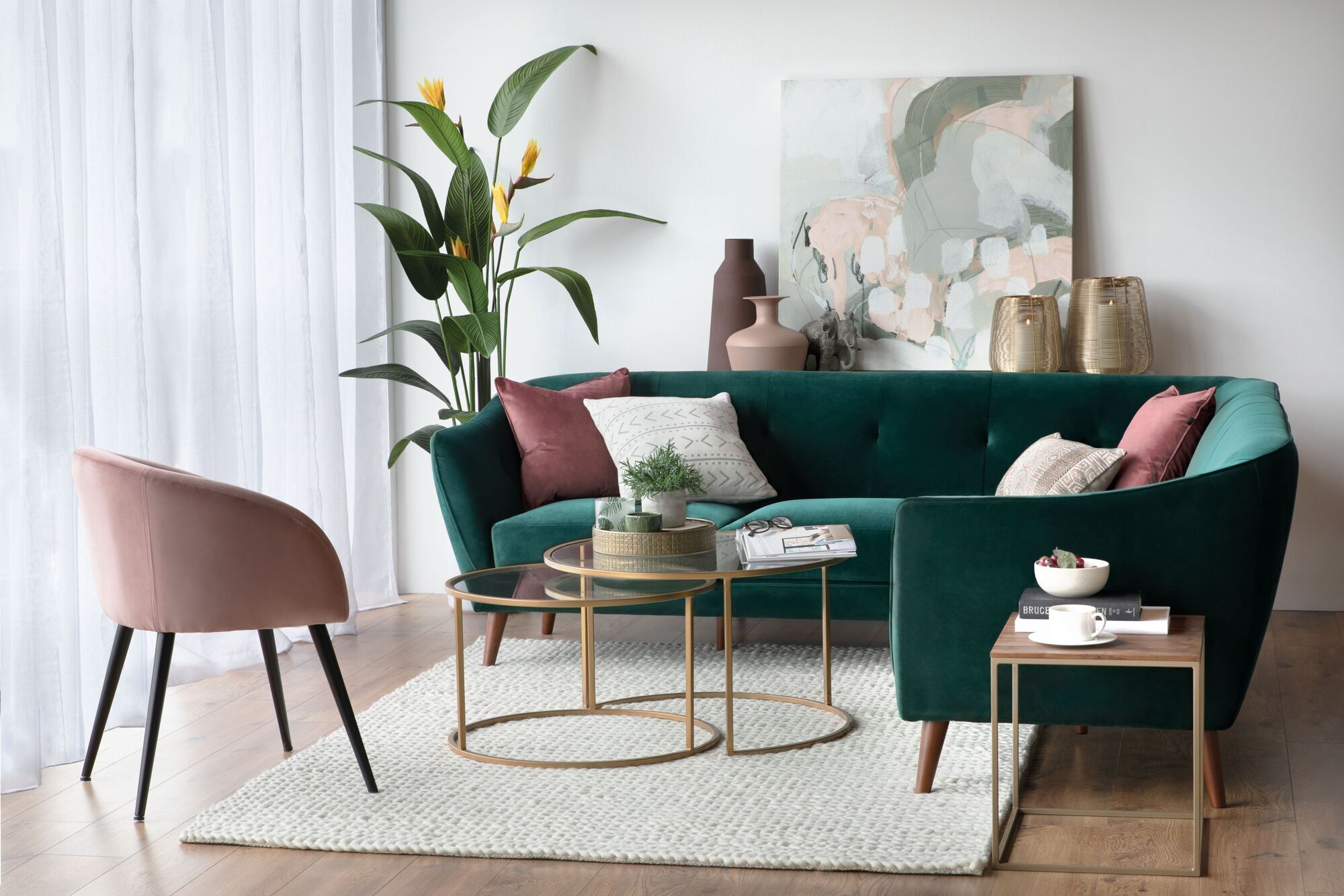 How to choose the perfect coffee table for your living room