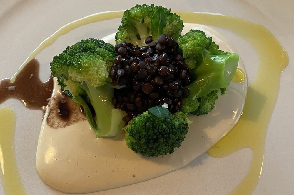 Broccoli with anchovy dressing