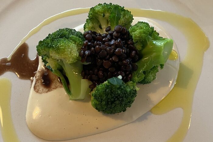 Broccoli with anchovy dressing