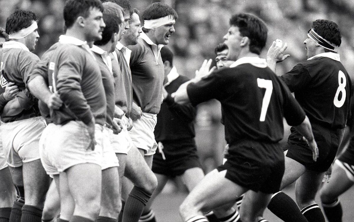 Ireland captain Willie Anderson faces up to New Zealand captain Wayne Shelford as the All Blacks preform ‘The Haka’ in Lansdowne Road in 1989. Picture: Billy Stickland/Inpho Ireland captain Willie Anderson faces up to New Zealand captain Wayne Shelford as the All Blacks preform ‘The Haka’ in Lansdowne Road in 1989. Picture: Billy Stickland/Inpho