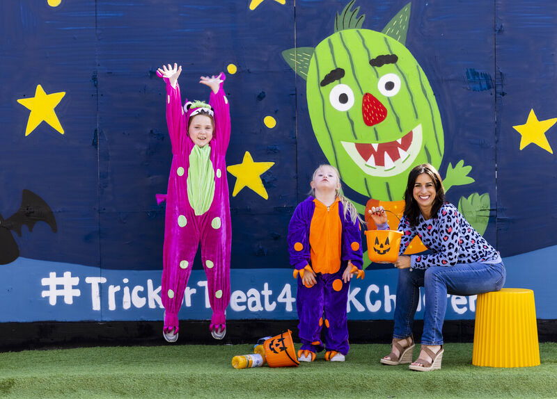 Aoife and Ciara Jane with Lucy Kennedy this week. Picture: Andres Poveda.