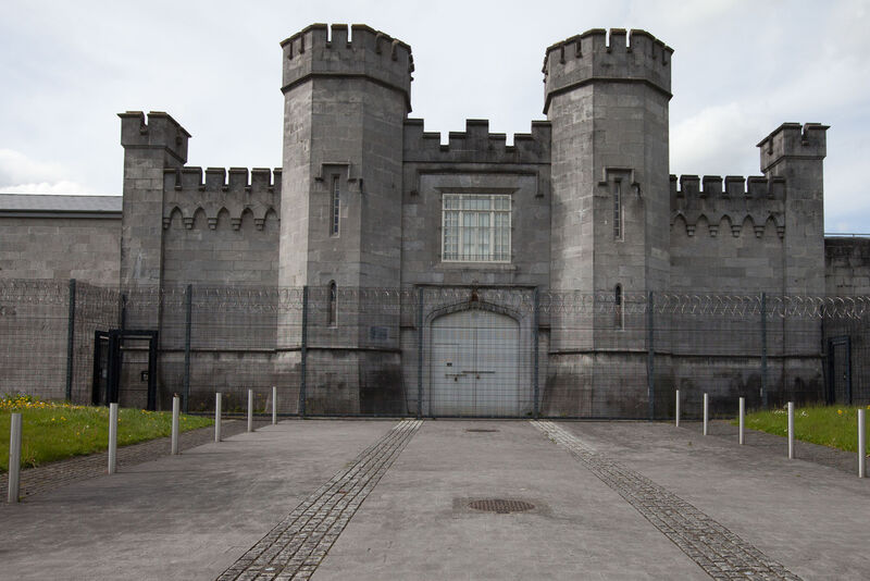 The incident, which occurred earlier this month, involved the escort of a prisoner involved in gangland crime from Portlaoise Prison (pictured) to the Criminal Courts of Justice building in Dublin. File photo Eamonn Farrell/RollingNews.ie