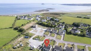 <p>7 Ardnahinch Bay, Shanagarry </p>