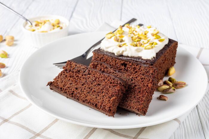 Ginger and treacle cake