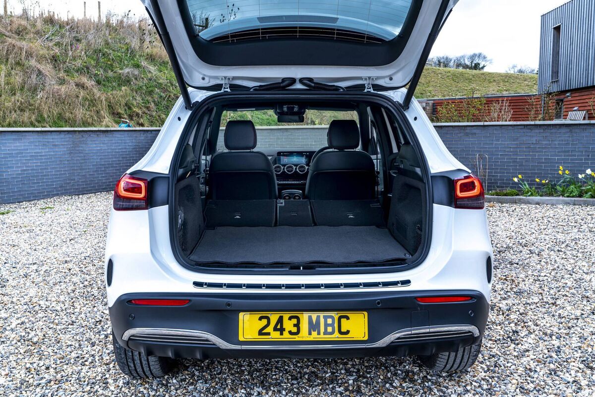 Boot space is poor and the rear legroom a bit tight and these are factors potential buyers are going to have to build into their purchasing decisions Boot space is poor and the rear legroom a bit tight and these are factors potential buyers are going to have to build into their purchasing decisions