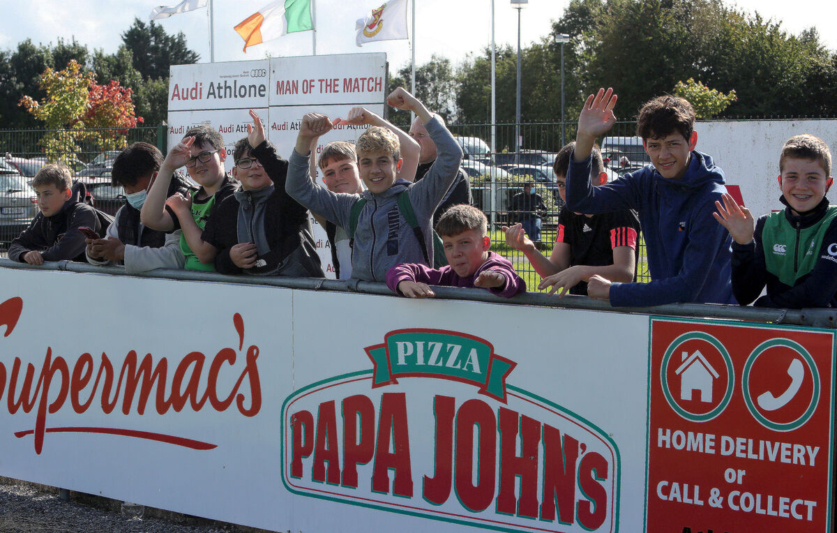  Sligo's U14 rugby team attending Buccaneers v Cashel at Dubarry Park, Athlone.