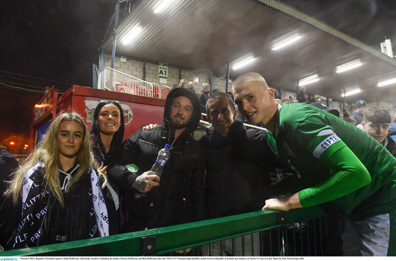 Republic of Ireland captain Cathal Heffernan with family members including his mother Marian Heffernan and Rob Heffernan after the UEFA U17 Championship Qualifier match between Republic of Ireland and Andorra at Turner's Cross in Cork. Photo by Eóin Noonan/Sportsfile