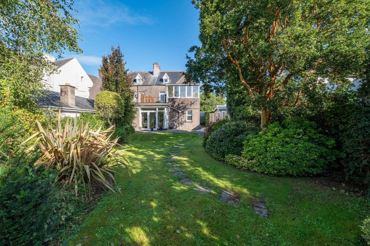 Rear view of No 36/Ceann Mara,  Blackrock Road, showing first floor balcony 