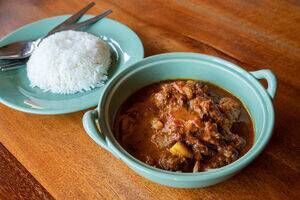 Slow cooker beef stew. Click for recipe. 