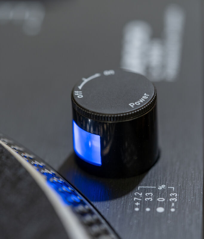 Lenco L-3809 shedding the light. Pic: Noel Campion.