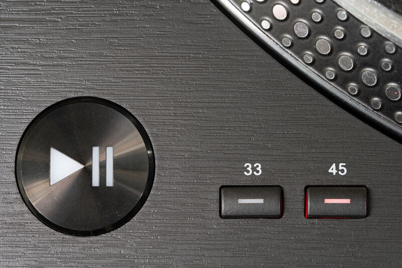 Lenco L-3809. Pic: Noel Camion.