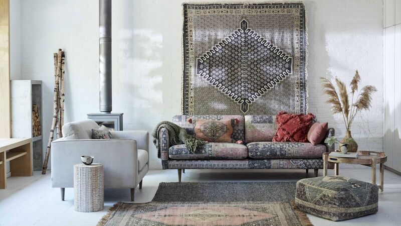 Cuddle couches, perfect posters, and lighting delights Cuddle couches, perfect posters, and lighting delights