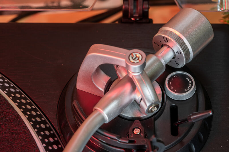 Lenco L-3809 all-metal tonearm with counterweight adjustment. Pic: Noel Campion.