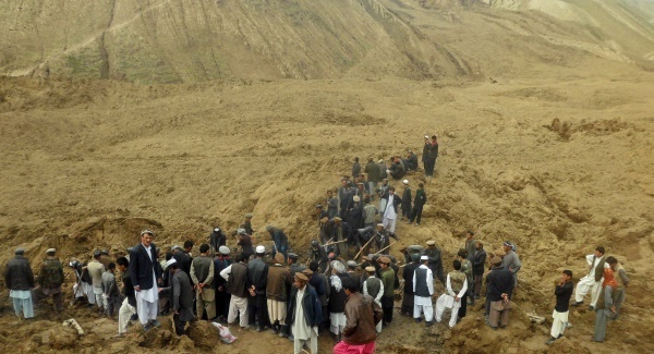 Afghan rescuers struggle after landslide