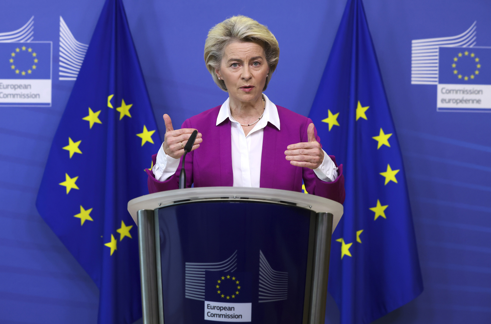 EU says it has exported one billion vaccine doses to the rest of the world
