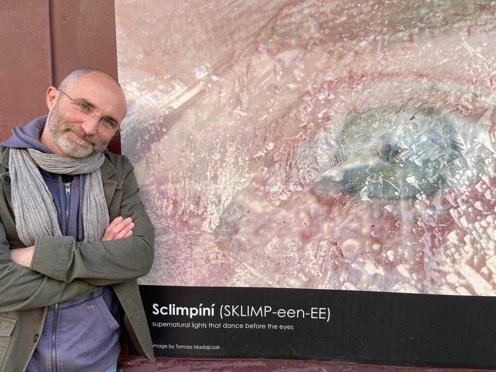 Sclimpíní by Tomasz Madajzcak, pictured - 'lights in your eyes'