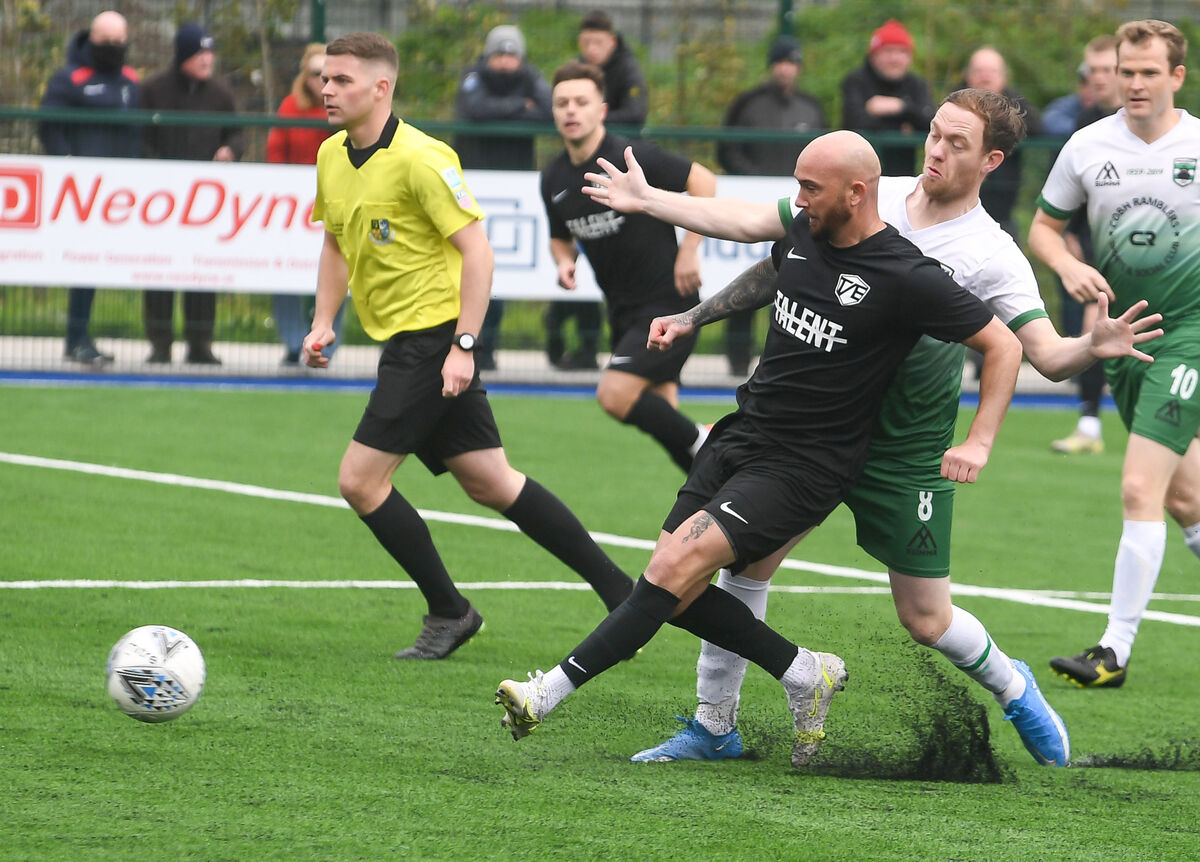  Stephen Ireland, Stephen Ireland X1, sets up an attack against Springfield AFC Select