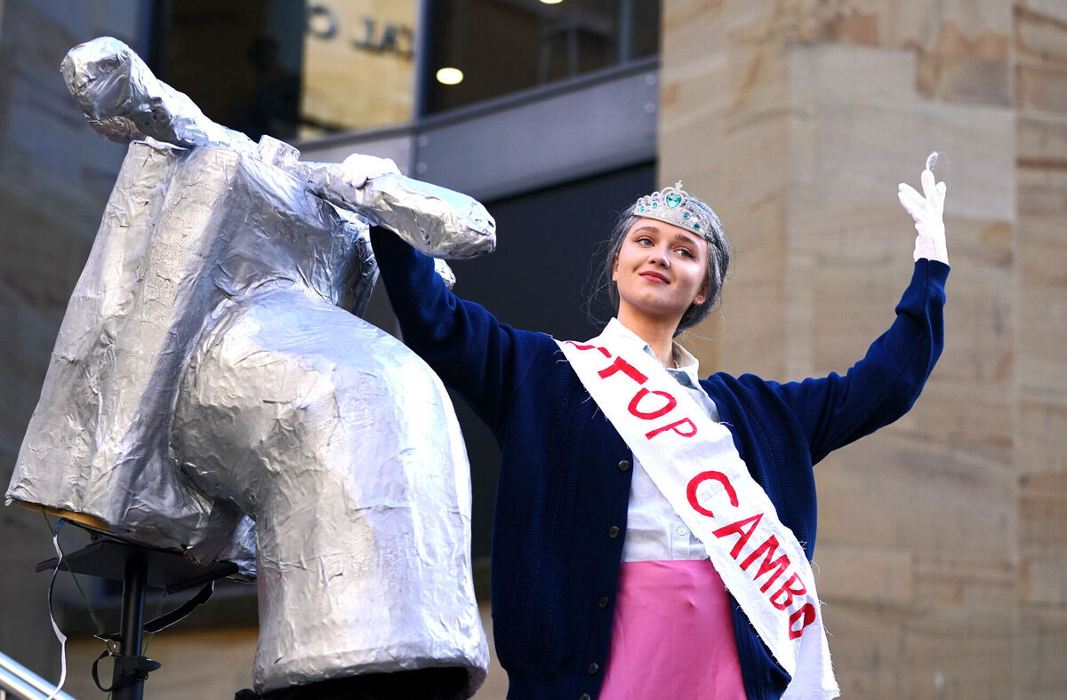 Climate activists stage a mock ceremony on the Buchanan Street Steps, featuring 'the queen' turning off the oil tap, on the anniversary of the queen inaugurating the flow of North Sea oil on 3 November 3, 1975. Picture: Andrew Milligan/PA Wire Climate activists stage a mock ceremony on the Buchanan Street Steps, featuring 'the queen' turning off the oil tap, on the anniversary of the queen inaugurating the flow of North Sea oil on 3 November 3, 1975. Picture: Andrew Milligan/PA Wire