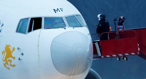 Rome-flight hijacker 'was distraught over uncle's death'