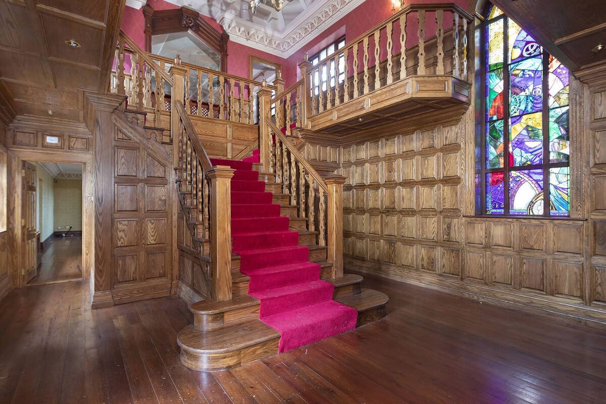 Baronial feel
