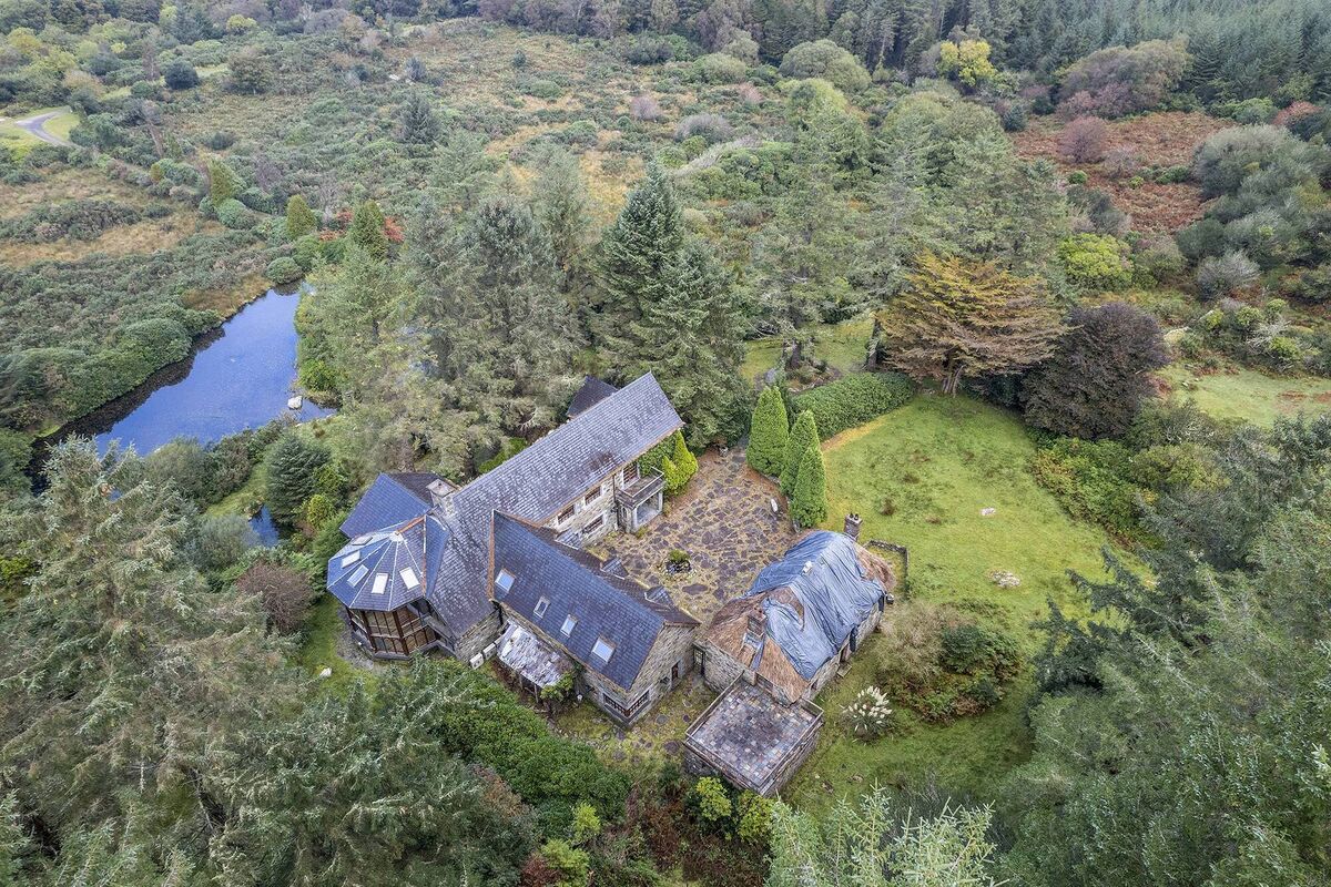 Killegy is on 34 acres with private lake and tennis court