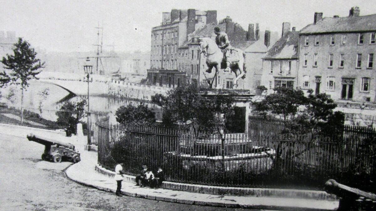 Cork In 50 Artworks, No 28: Statue of George II on the Grand Parade