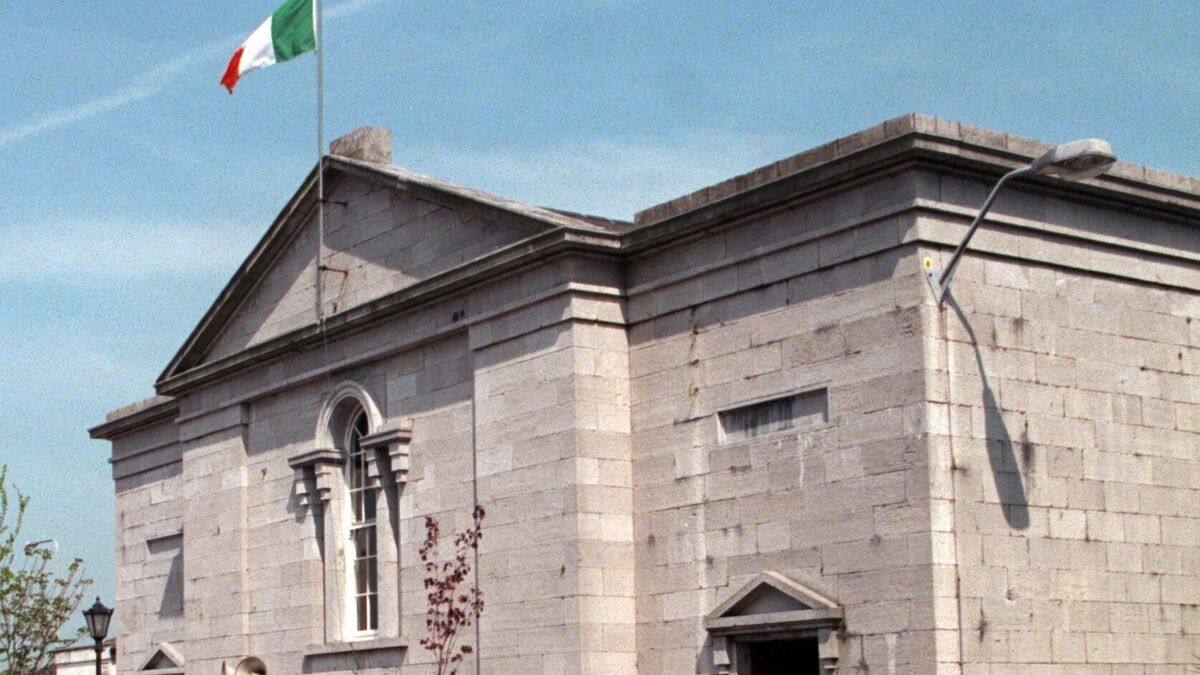 Midleton man who threatened to 'bust' garda narrowly avoids jail - Vimarsana News