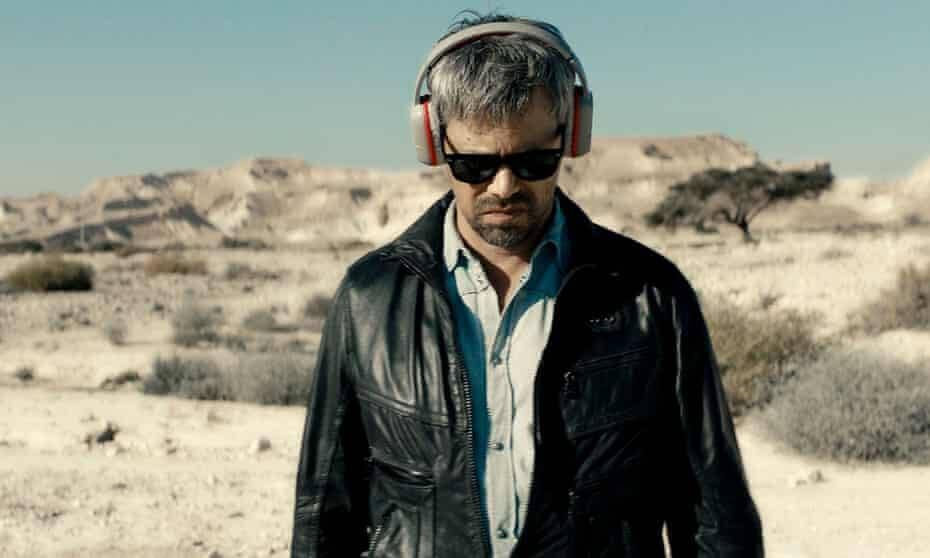 A film director attends a screening of his film in a remote part of Israel in Ahed's Knee