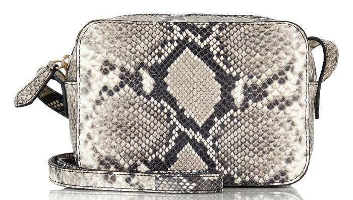 Nicki Hoyne, €230
