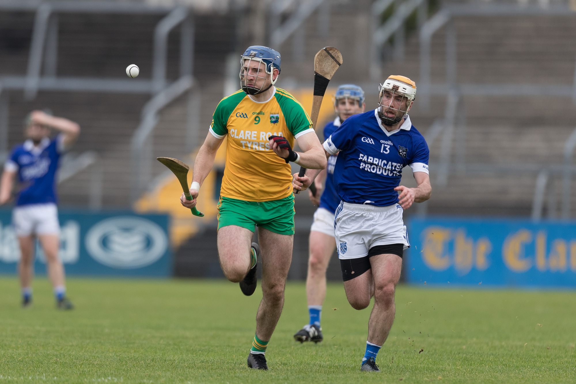  XXJob SPORT 17102021 Inagh Kilnamona's David Fitzgerald and Cratloe's Conor McGrath in action during the Senior Hurling quarter final at Cusack park, Ennis on Sunday. Picture ; Eamon Ward