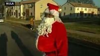 VIDEO: US 'Santa' shot by pellet gun as he delivered toys