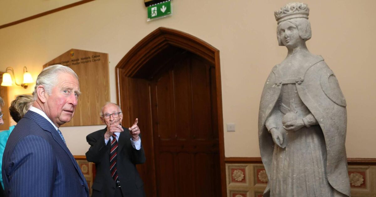 Cork In 50 Artworks, No 30 Statue of Queen Victoria at UCC, by Patrick