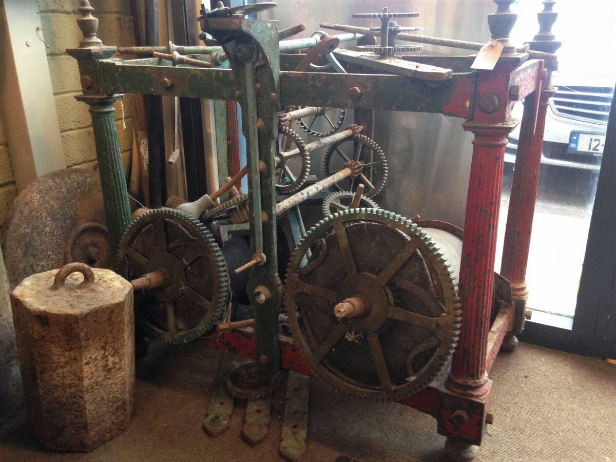 The Mangan Turret clock was listed for online auction on November 27 by Lynes auctioneers, Carrigtwohill, with an asking price of €2,000 -€3,000.