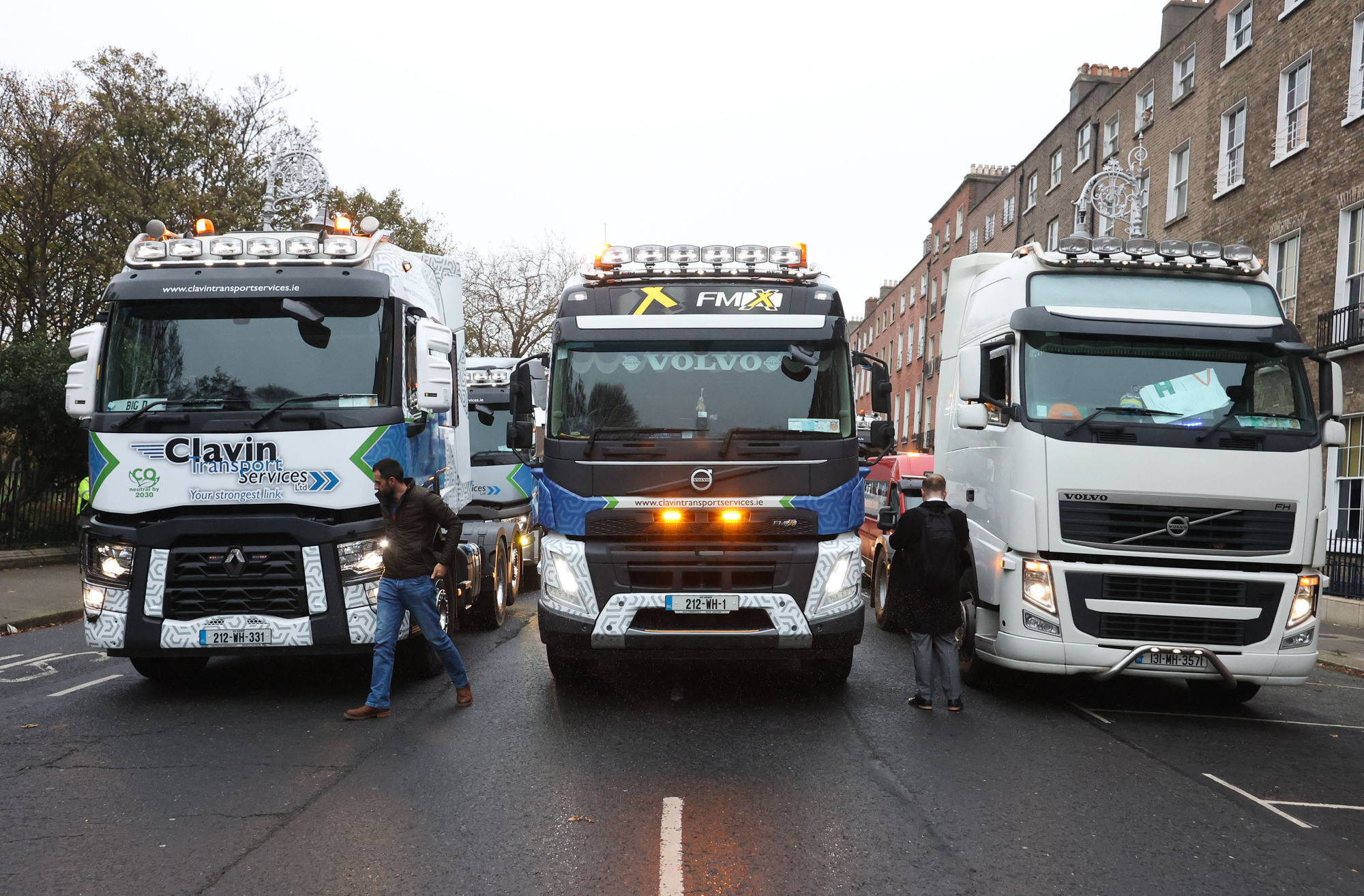 Major traffic disruption as truckers protest rising fuel costs in Dublin
