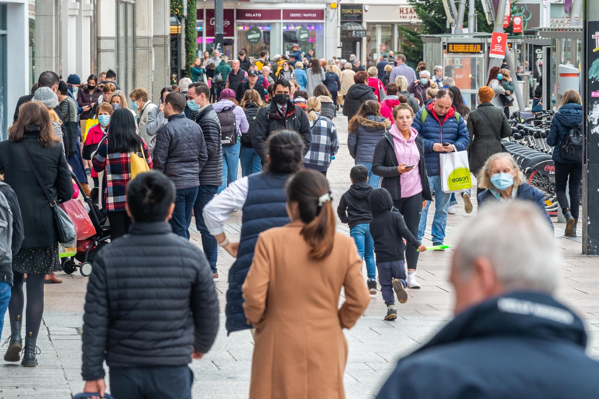 Varadkar: Current Covid wave is plateauing at worryingly high level