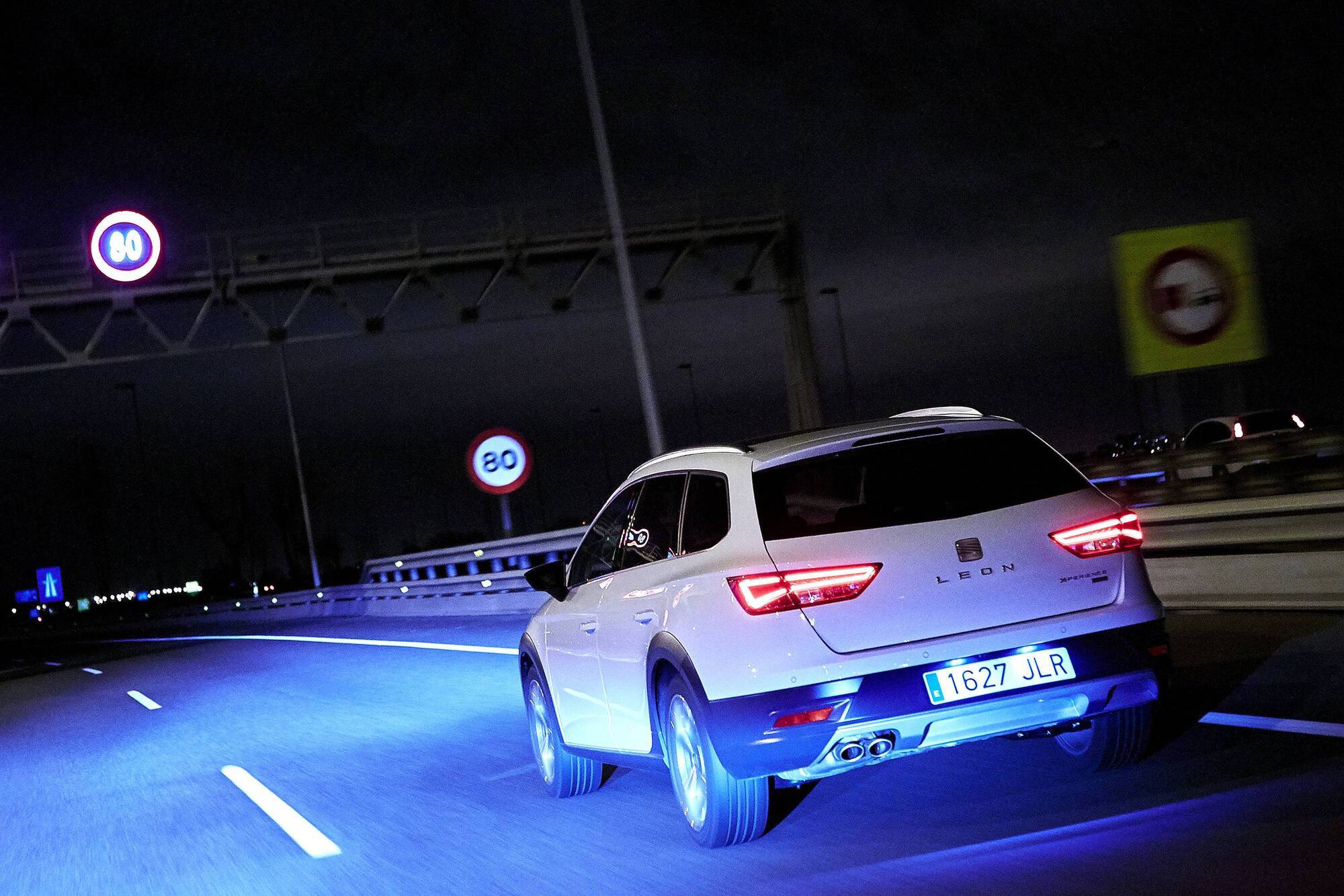How to stay safe when driving in the dark