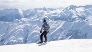 <p>Snowboarding in Gudauri: just wrap up warm, whatever you do</p>