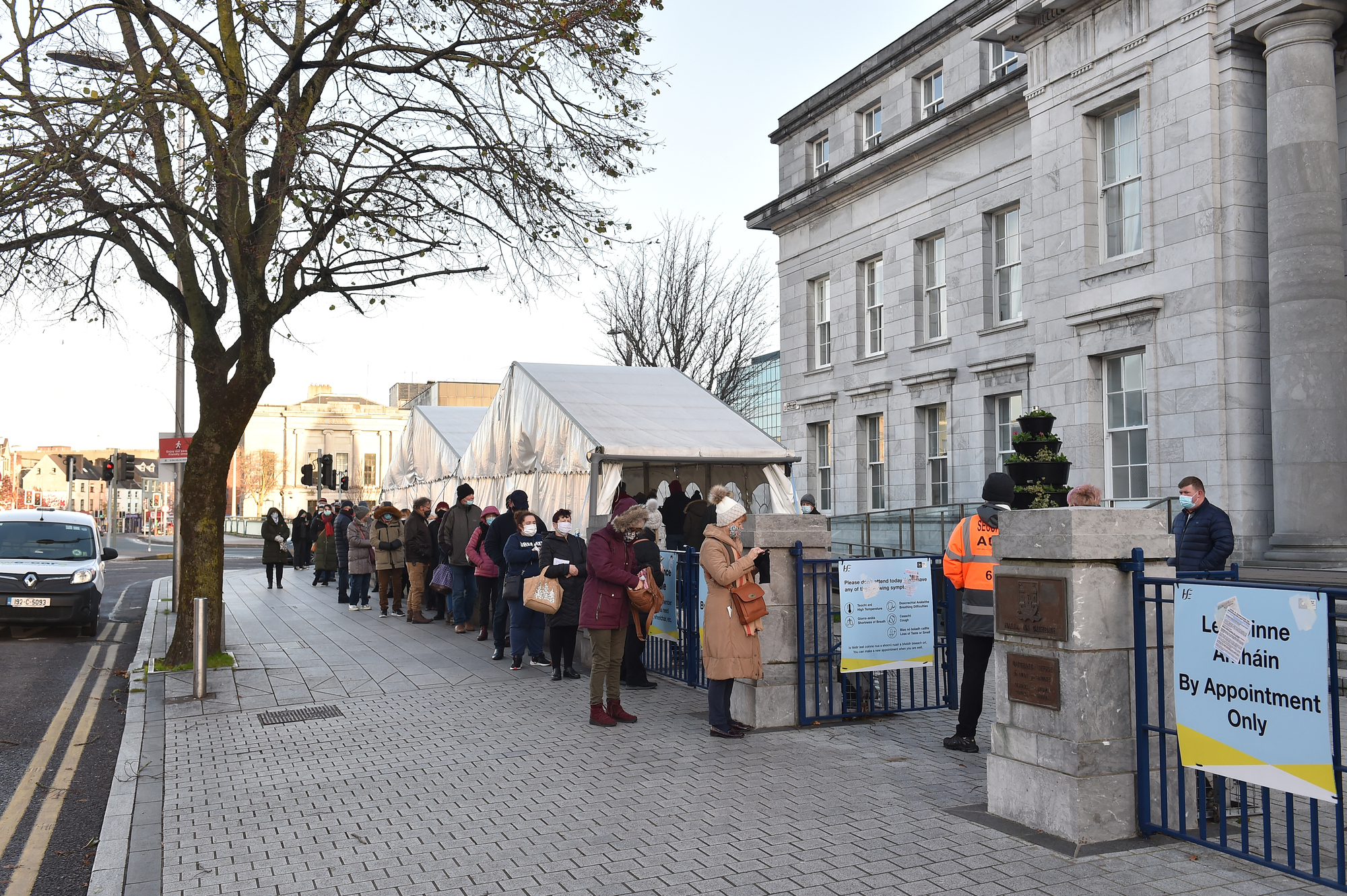 Watch: Large queues at Cork vaccination centre as 4,791 Covid cases confirmed