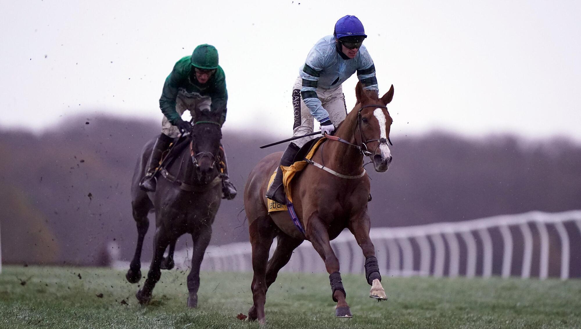 Judge calls dead-heat in the Betfair Fighting Fifth Hurdle at Newcastle.