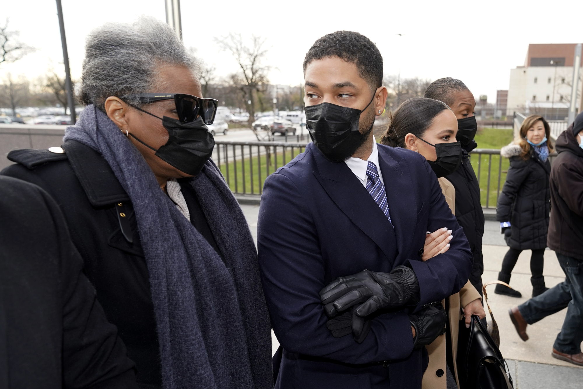Defence argues Jussie Smollett is ‘a real victim’ of attack as trial begins