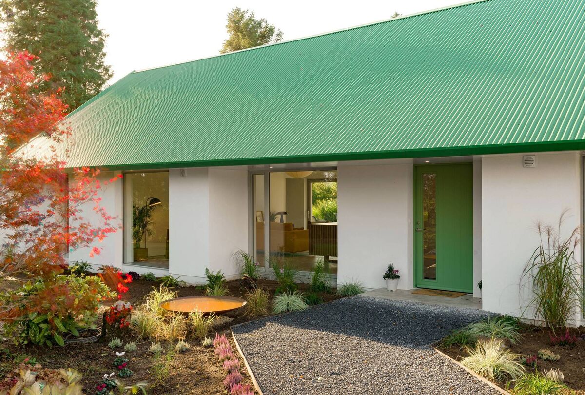 The exterior, after.... The exterior, after....